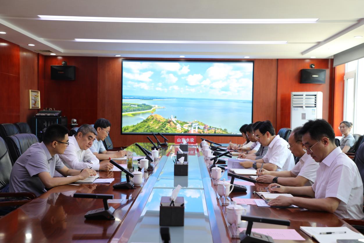 省國資委黨委委員、副主任周洪文一行到山東水設調研指導